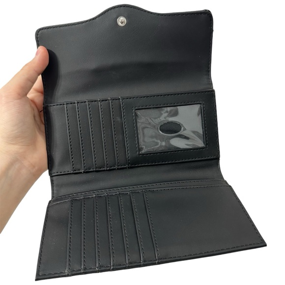 Black Guess Flap Wallet - Picture 3 of 3